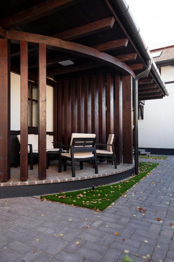 Hvt Comfort Apartments Mezokovesd Exterior photo