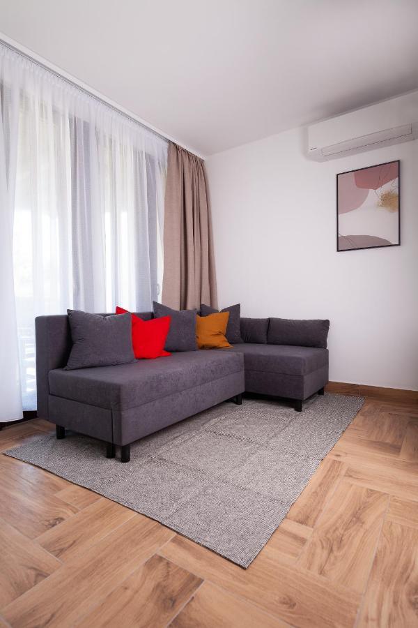 Hvt Comfort Apartments Mezokovesd Exterior photo