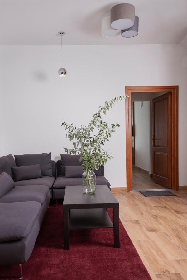 Hvt Comfort Apartments Mezokovesd Exterior photo