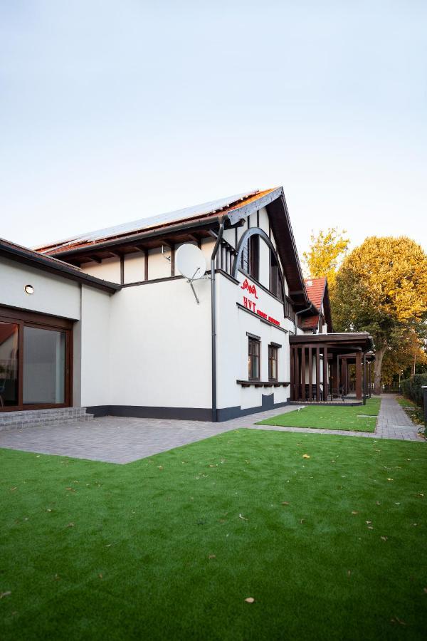 Hvt Comfort Apartments Mezokovesd Exterior photo