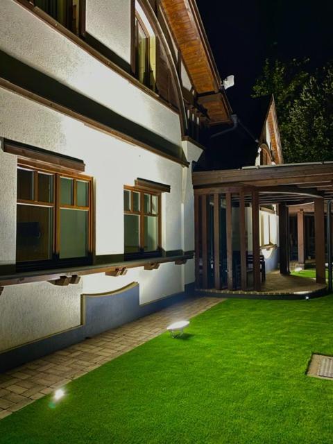 Hvt Comfort Apartments Mezokovesd Exterior photo